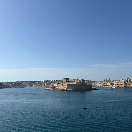 فندق جراند هاربور هوتل فاليتا المظهر الخارجي الصورة